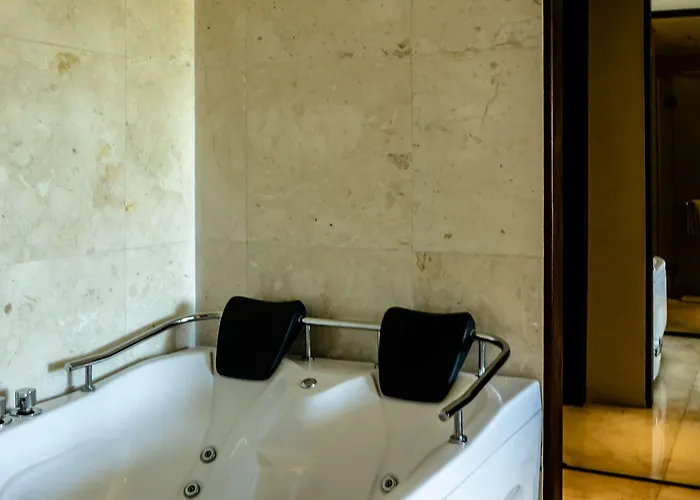 Hotel Golden Tulip Jineng Bali Kuta Lombok